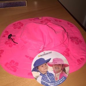 NWT Child safari hat